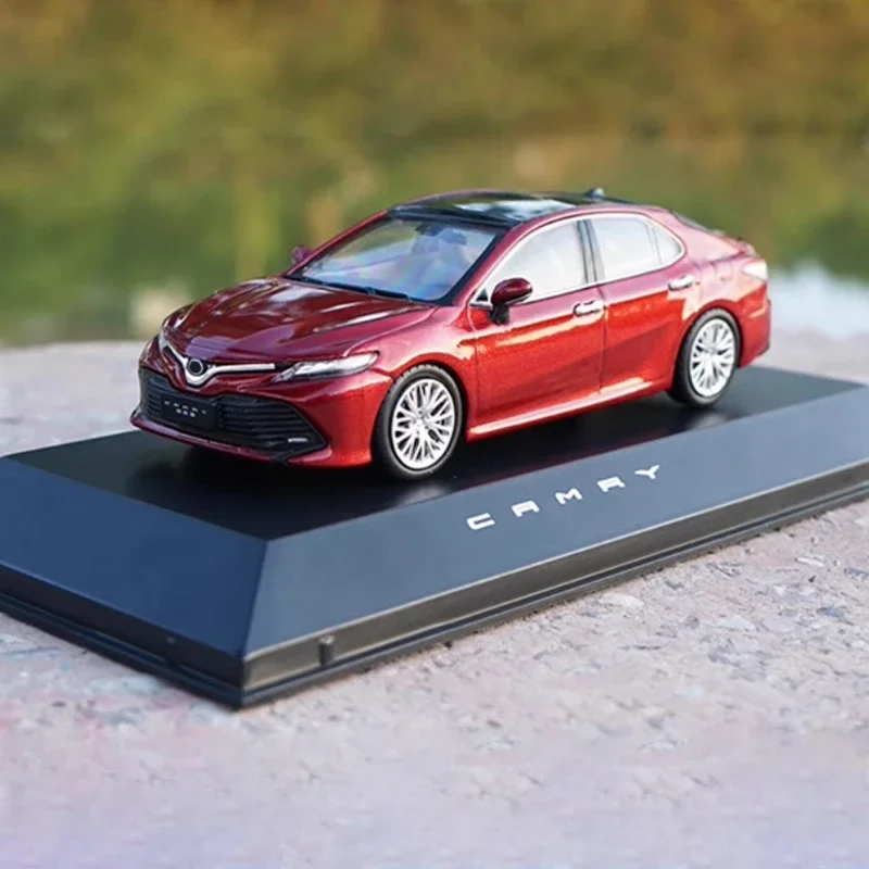 Original Diecast 1:43 Scale 8th CAMRY Alloy Car Model Finished Product Simulation Toy Collection Gift Static Model Souvenir