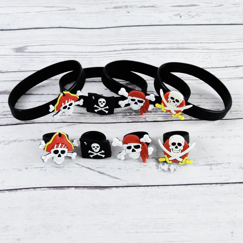 4/8Pcs Pirate Bracelets Rubber Wristband Skull Rings Pirate Party Favors Props Kids Pirate Birthday Party Decoration Gift Toys