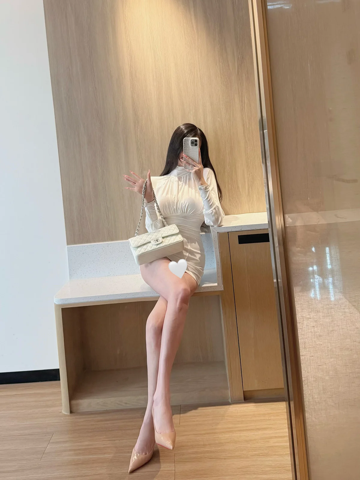 

Хлопково-полиэстеровая короткая кружевная блузка для женщин, модная коллекция Весна 2026, приятная к телу, дышащая, с длинными рукавами-фонариками