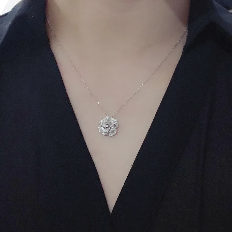 

French Celebrity Style Flower Necklace, Retro Hollow Full Diamond Camellia Pendant Collarbone Chain