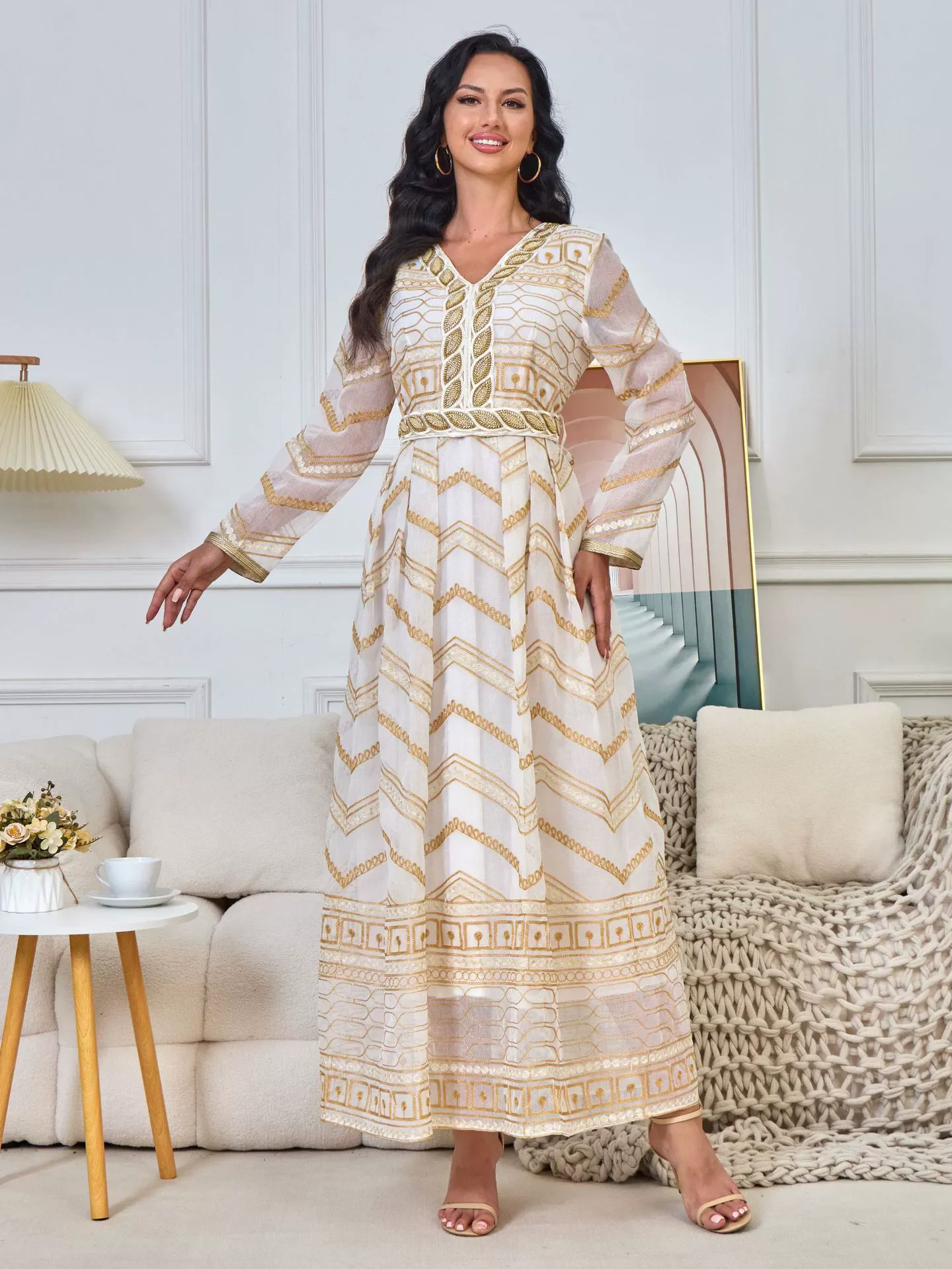 

Ближний Восток, Саудовская Аравия, мусульманский роскошный модный халат, новое вышитое платье с v-образным вырезом, элегантное платье