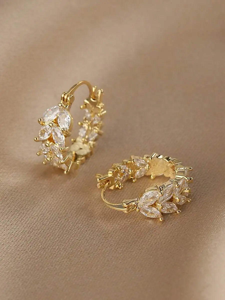 

1 pair wheat spike shaped earrings with rhinestone decoration