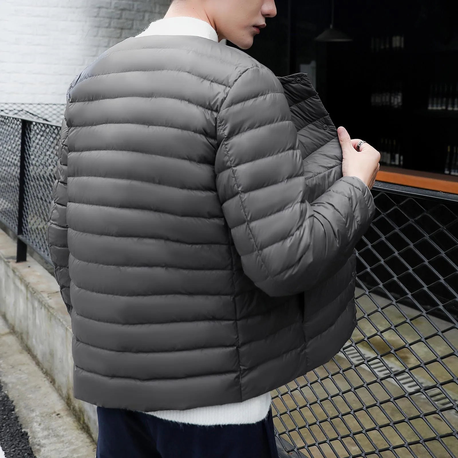 Men Round Neck Packable Ultra Light Weight Short Down Jacket Mens Slim Fit Winter Coats