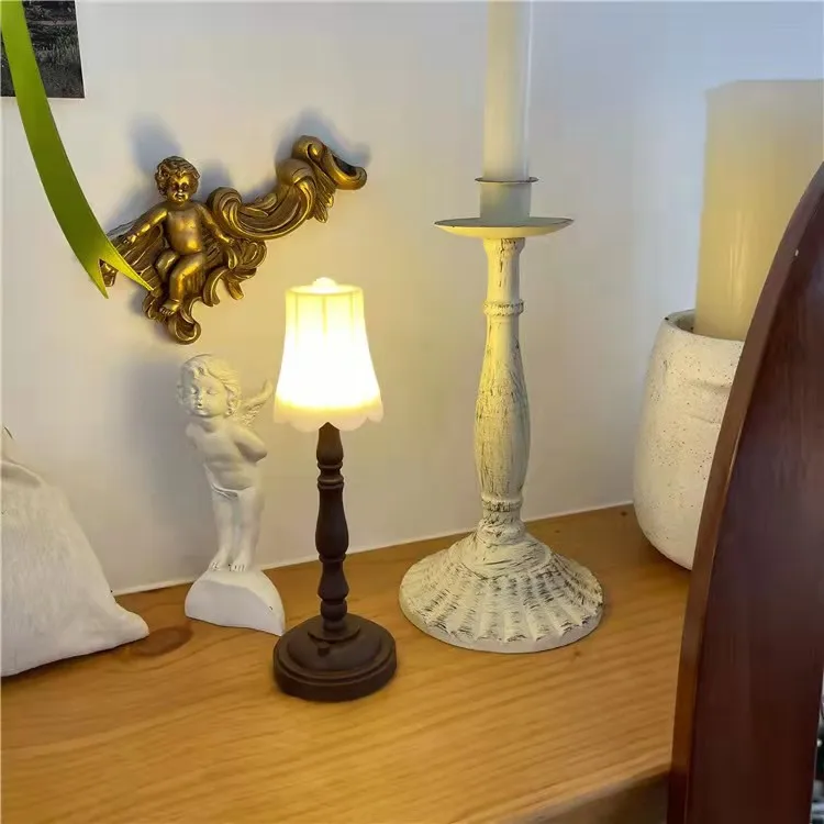 Retro Atmosphere Small Night Lamp Cute Bedside Small Night Lamp Decorative Lamp Home Decoration