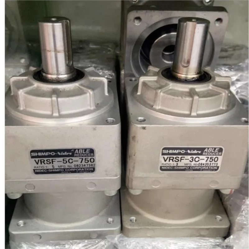 

Reducer VRSF-3C-750