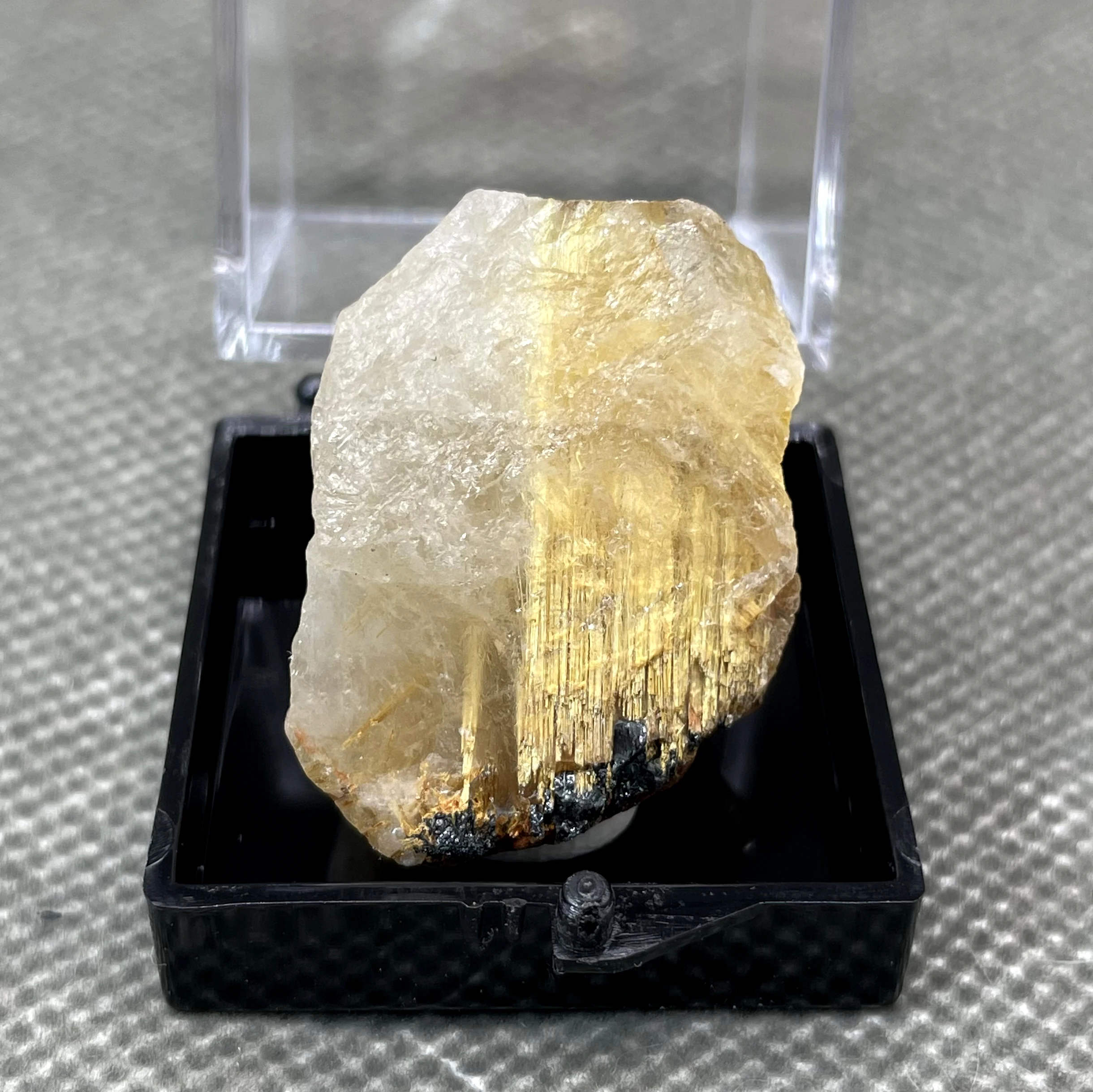 BEST! 100% Natural Brazil Gold Rutilated Quartz Hair Crystal Mineral Specimen stones and crystals quartz + box  size 3.4cm