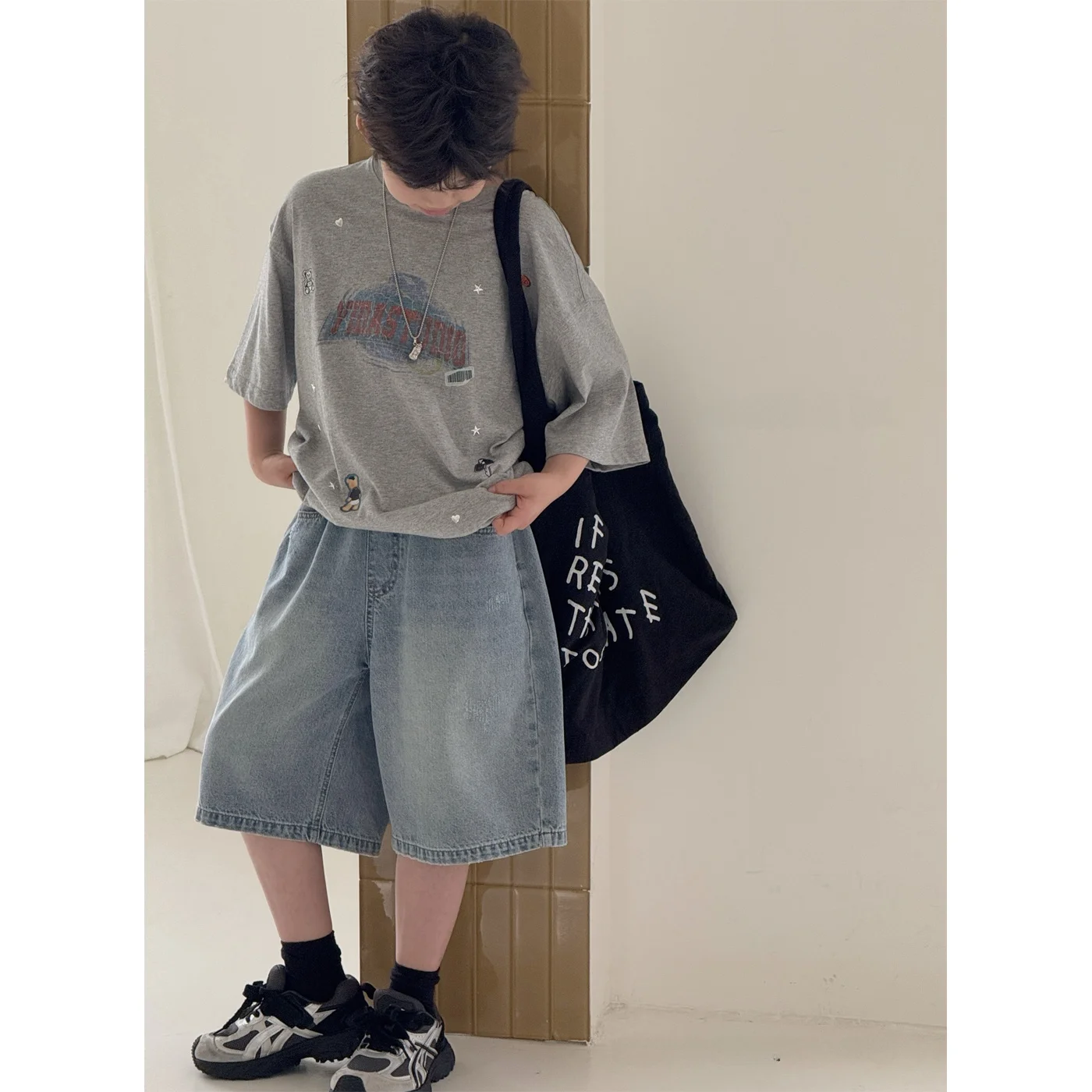 nuovi-pantaloncini-estivi-in-jeans-per-bambini-versatili-a-cinque-punti-in-morbido-misto-cotone-abbigliamento-per-bambini-e-bambine-pantaloni-di-marca-alla-moda