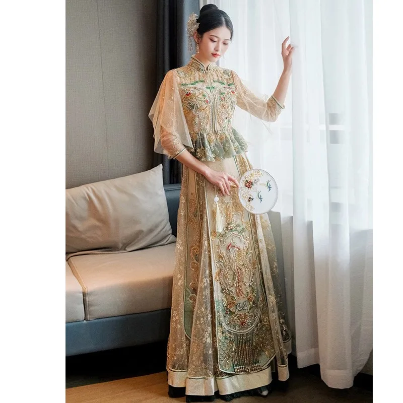 

Gold contrast heavy Chinese light luxury wedding dress small elegant temperament