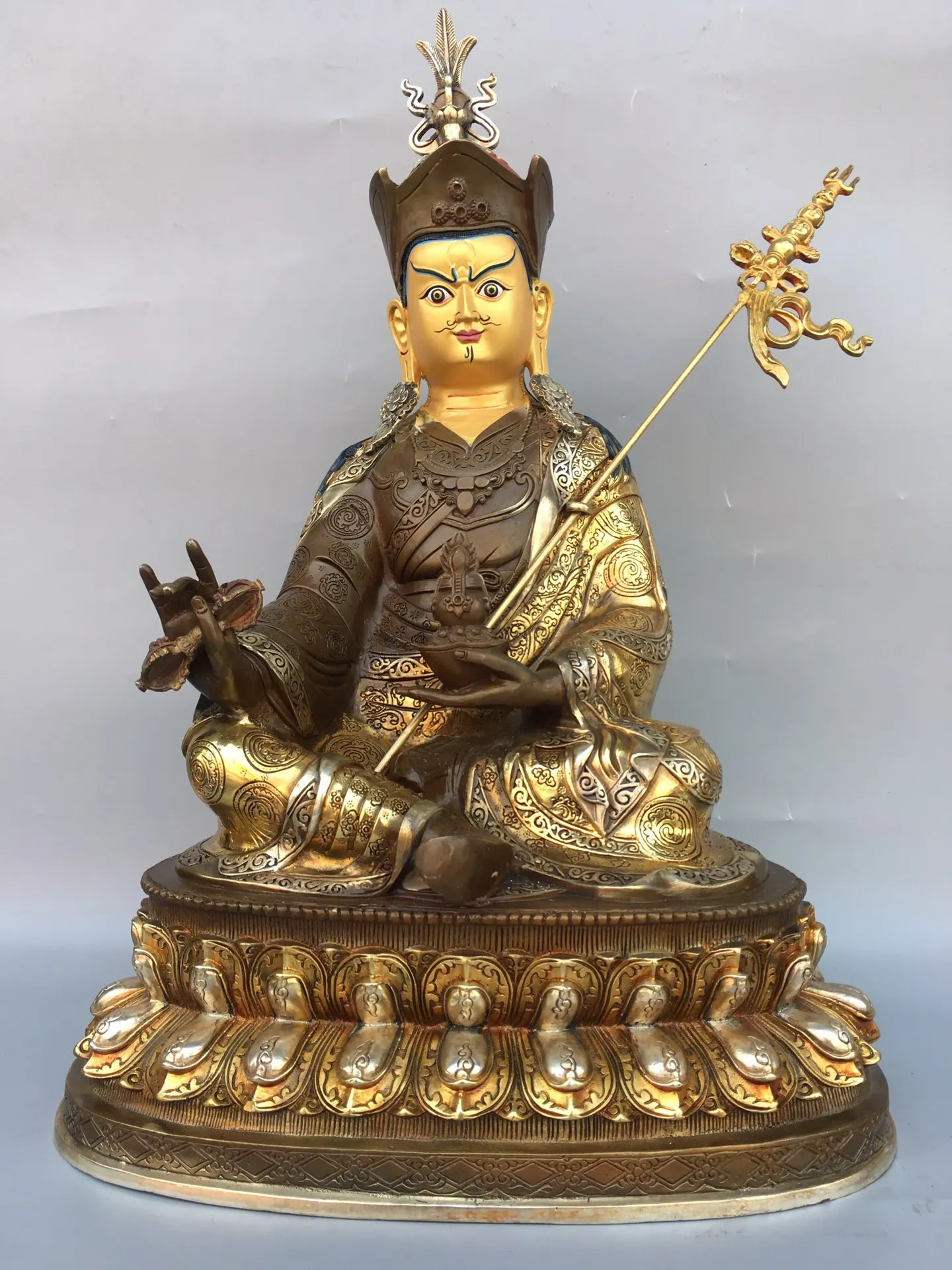 

19"Tibetan Temple Collection Old Bronze Gilded Painted Face Padmasambhava Guru Rinpoche Lotus stage Sitting Buddha Worship Hall