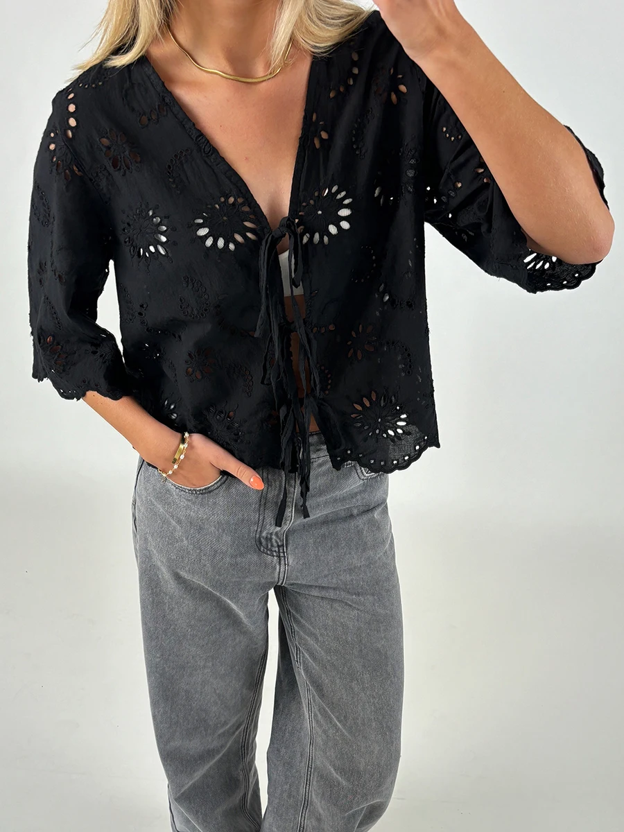 女性の半袖 V ネック中空アウトカジュアルブラウスネクタイフロントソリッドカラールーズフィット夏トップストリートファッション