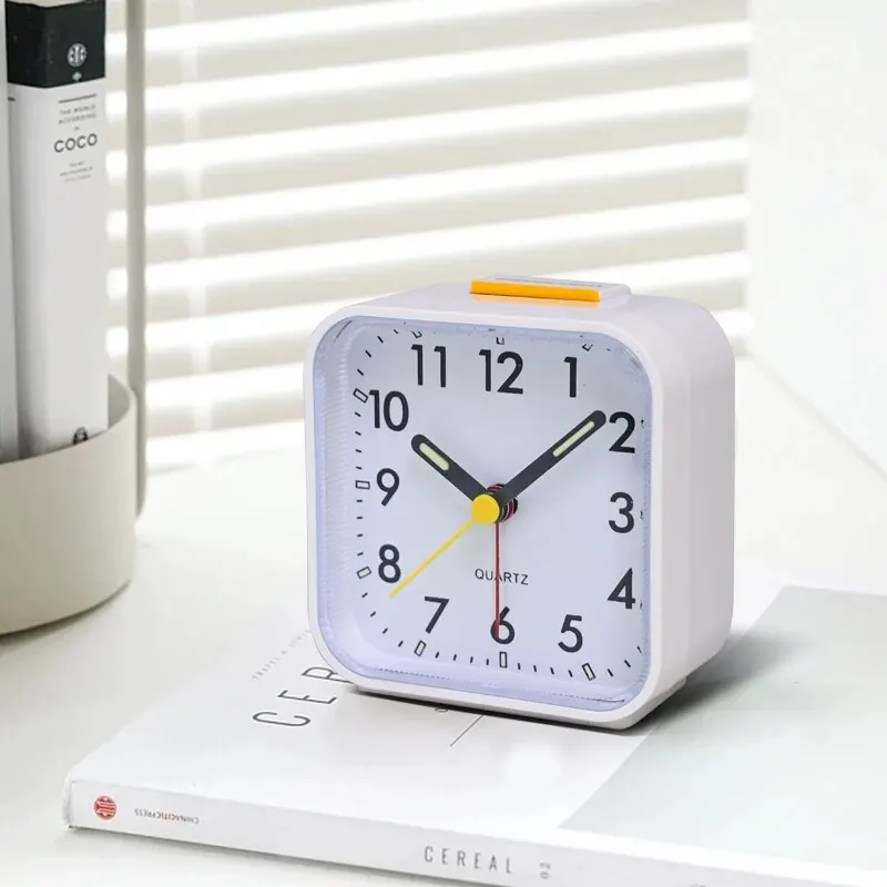 1pc Simple Night Light Small Alarm Clock, Bedside Desktop with Snooze Function Household Creative Plastic Quartz Clock