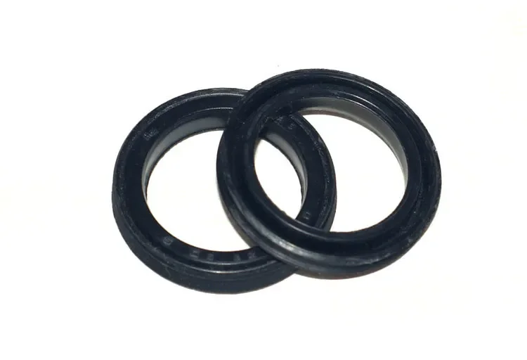

For Suzuki wholesale Parts GN250 village fork seal sets