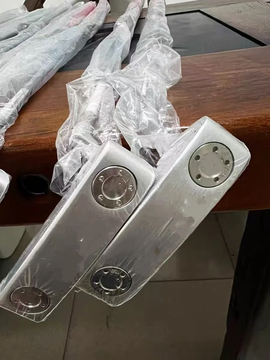 Rust-Resistant Silver 2.0 Golf Putter Ideal for Outdoor Golf Course Use in Various Weathers