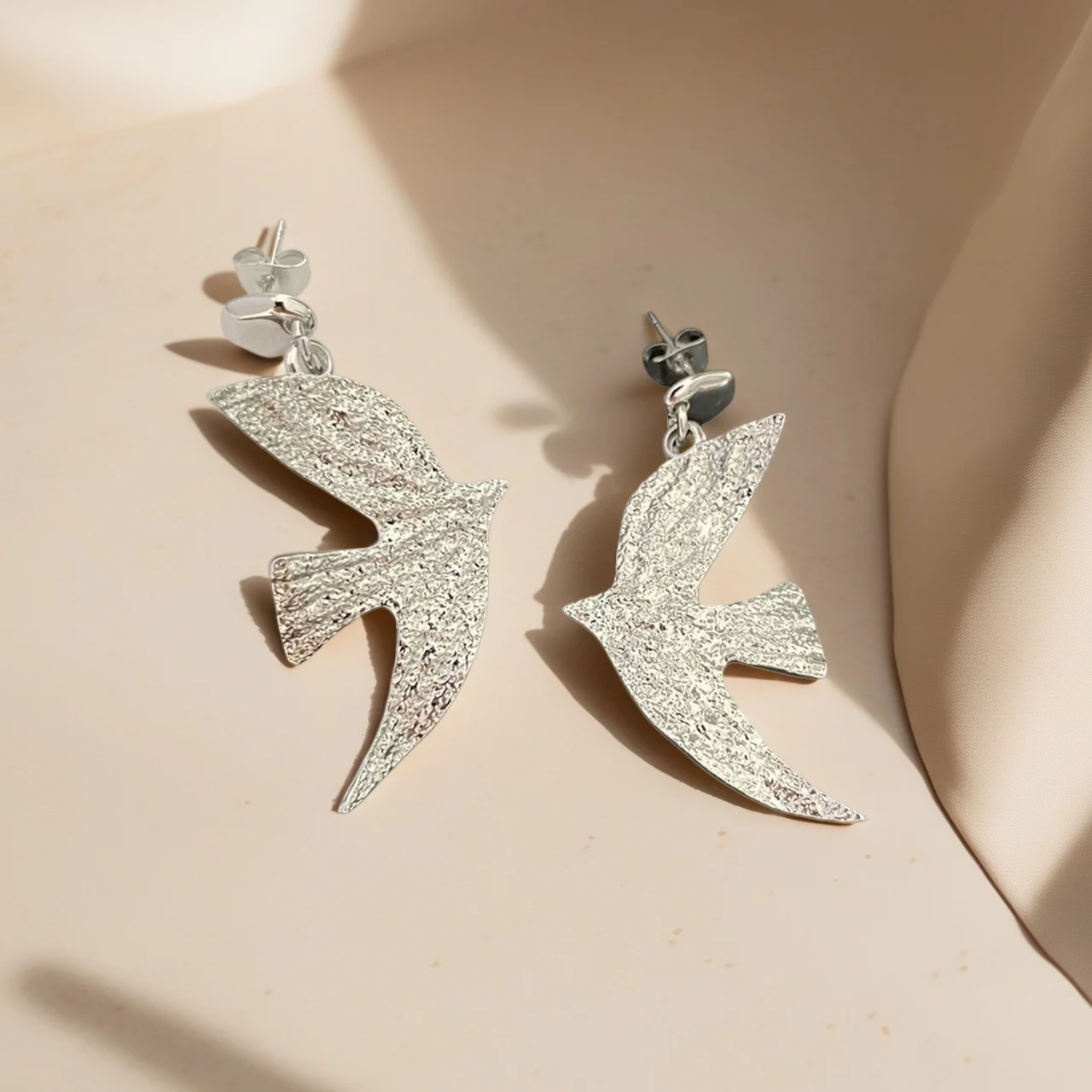Yuri Ailey Vintage Textured Flying Swallow Dangle Earrings For Women 18K Gold Copper Animal Drop Stud Earrings