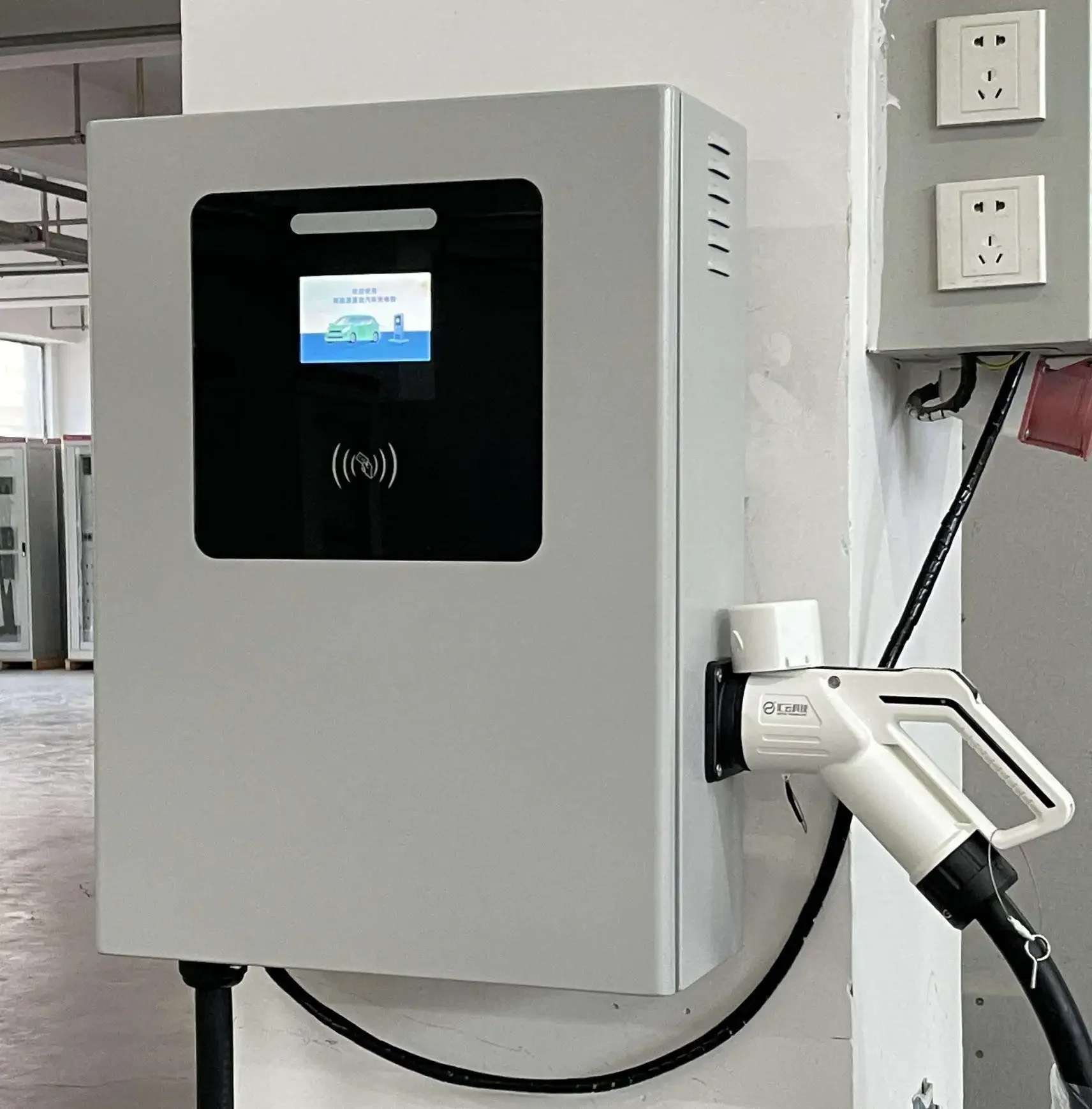 Wall Box Ev Charger Three Phase Gb/t Ocpp1.6 EV Charging Station 30kw Dc Fast Floor-stand Ev Charging Pile With Led Screen