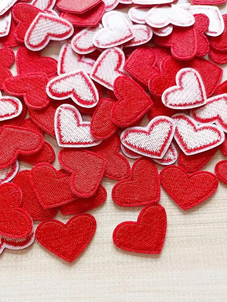 20Pcs Red Heart Embroidery Patch Fabric For Christmas Clothes Bags Hats Festival Decoration Iron On Patches Stickers DIY Repair