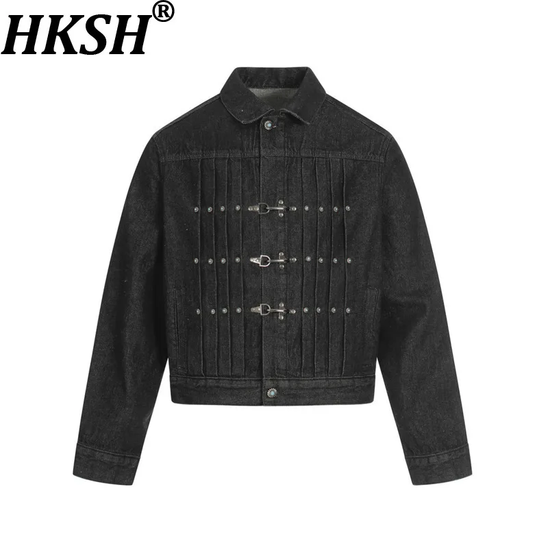 HKSH Spring Autumn New Men Tide Fashion Denim Jacket Men Hip Hop Trend Metal Buckle Design High Sense Pleated Short Coat HK19806