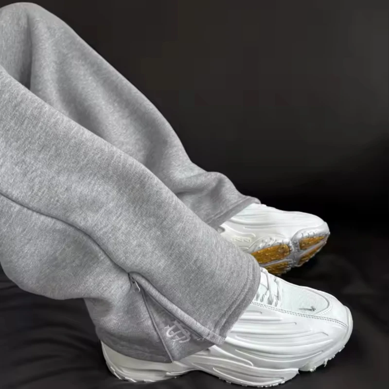 2025 nueva letra simple bordada monedas de oro imagen S pantalones de pierna recta y2k pareja pantalones deportivos al aire libre pantalones sueltos casuales