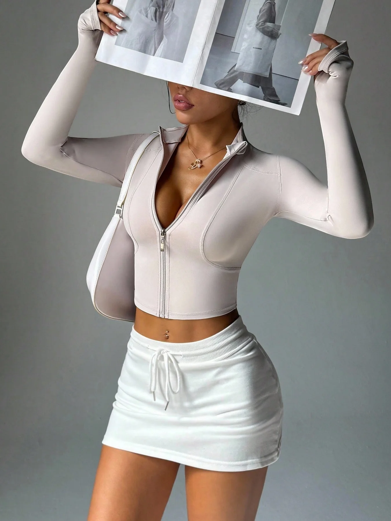 Damen Eng Anliegende Yoga-Jacke mit Reißverschluss, Langarm, für Fitness und Training, mit Daumenloch – Detail 5
