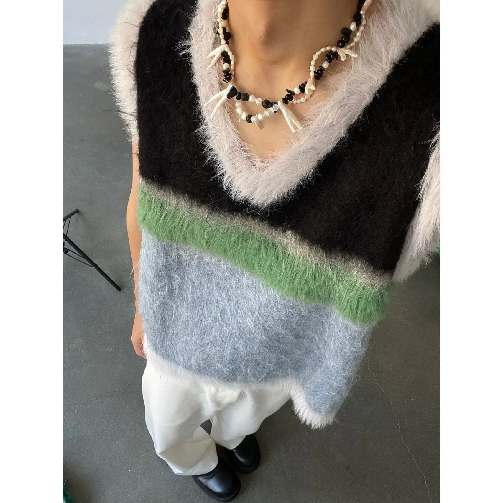 Women Color Block Vintage V-Neck Sweater Vest Fall Winter Korean Fashion Trendy Knit Niche Design Spliced Loose Tops