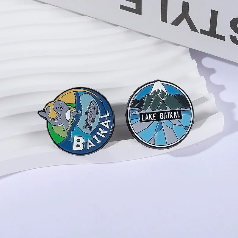 Hermoso Pin esmaltado del lago Baikal, especie y paisaje Natural del lago Baikal, broche, mochila, insignia de solapa, regalo de joyería para amigo