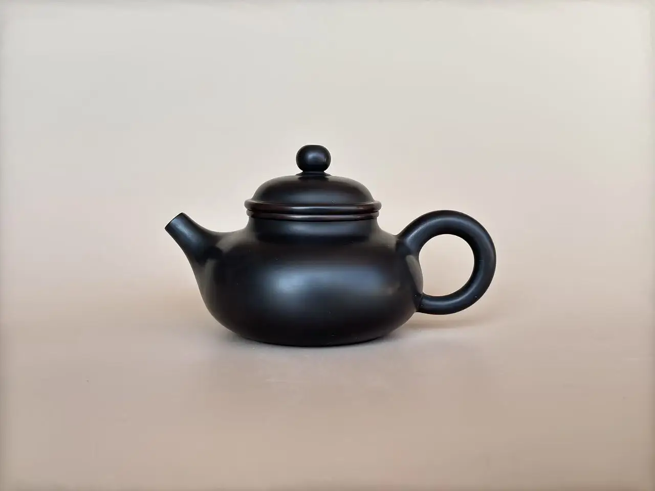 

Collectible QinZhou Nixing Clay Teapot – A Masterpiece of Chinese Intangible Cultural Heritage handmade Teapot theiere