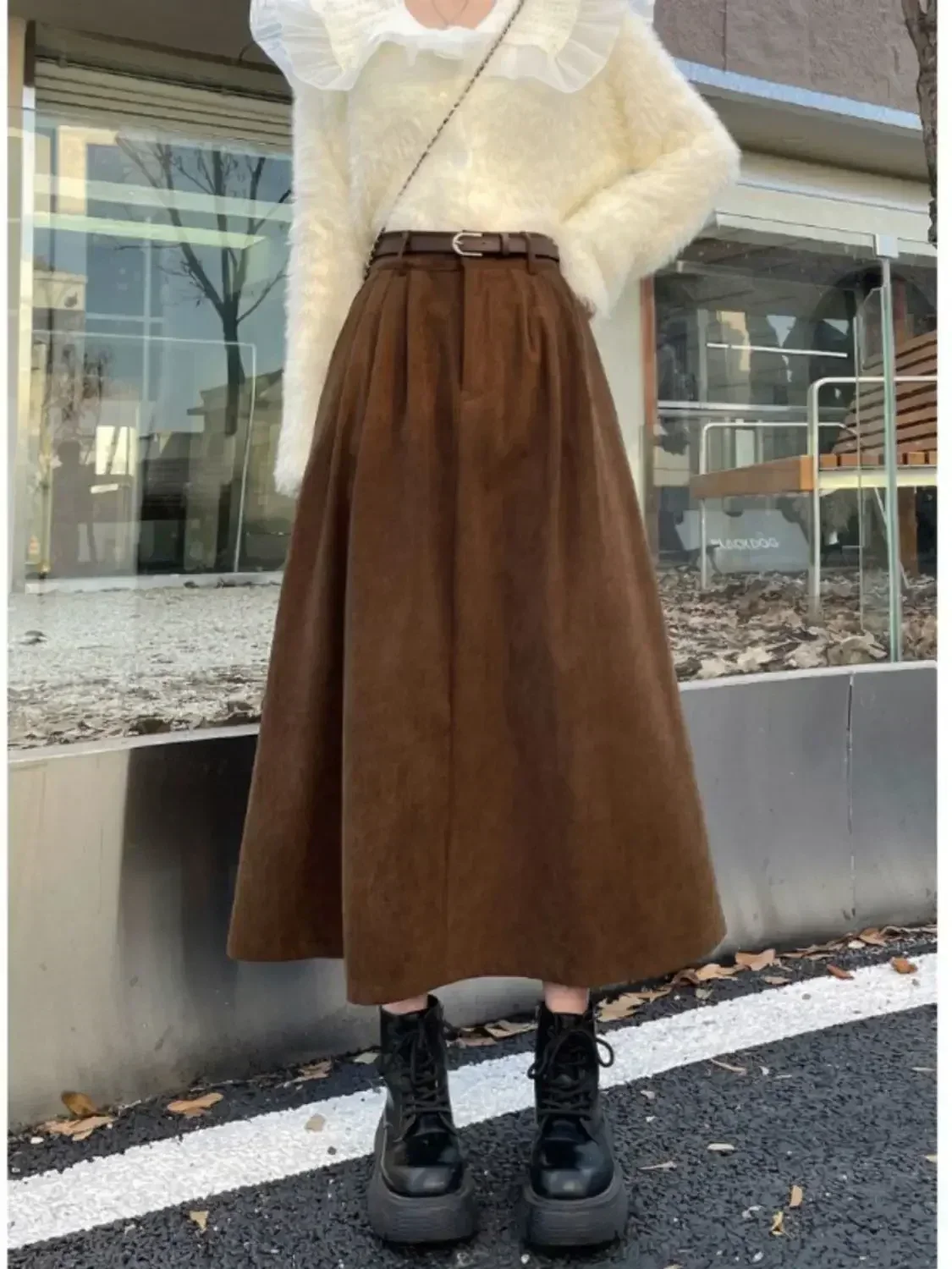 Retro Brown Corduroy Skirt Women\'s Autumn Winter 2024 New Fashion High Waist Mid-Length A-Line Skirts Japanese Vintage Clothes