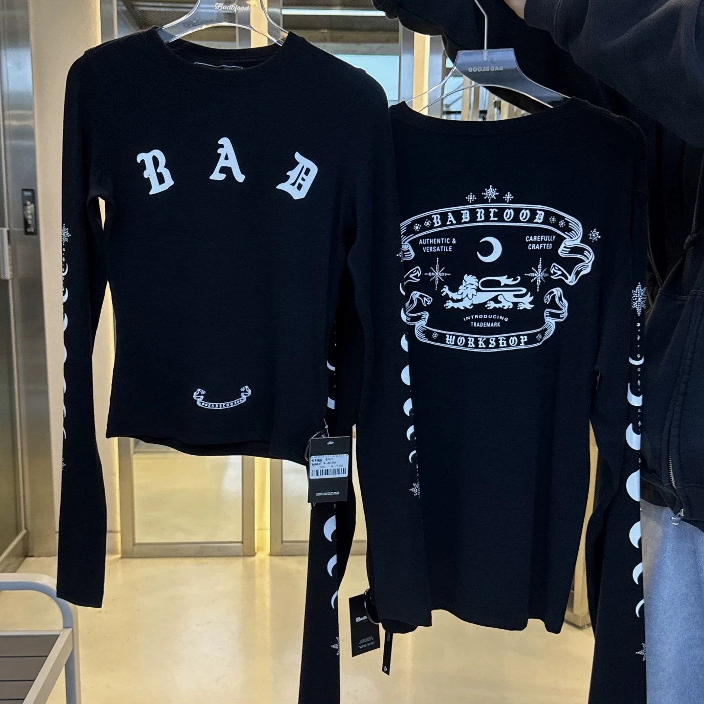 

Американский стиль, модный принт, стразы, длинный рукав, женская ретро-футболка облегающего кроя, базовый слой, трендовый круглый вырез...