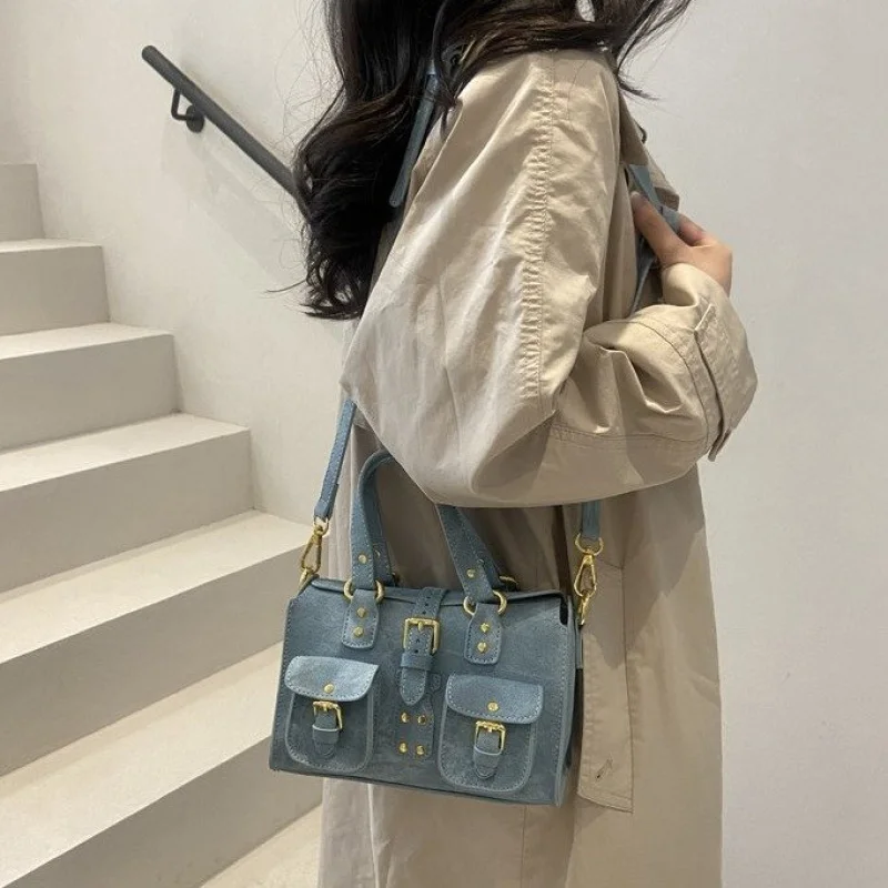 

Elegant Women's Tote Bag Made Of Premium Leather Boasting Trendy Durable Look