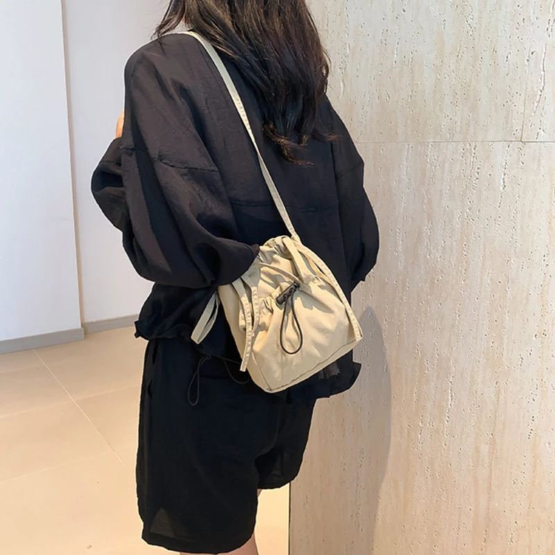

Korean Mini Nylon Drawstring Mobile Phone Bags Casual Lightweight Large Capacity Tote Bags Cell Phone Purse Pouch