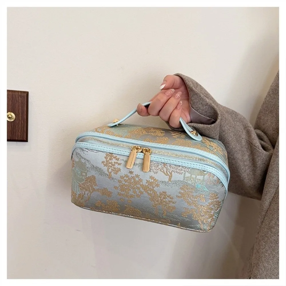 Fashion Portable Cosmetic Bag Chinese Style Embroidery Skincare Bag Large Capacity Toiletry Bag for Women