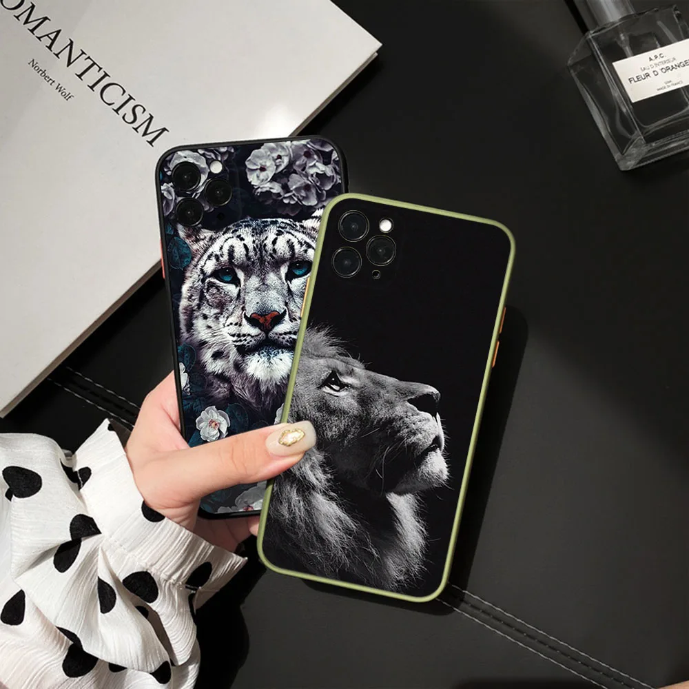 Phone Case For iPhone 15 Pro XS Max 14 7 8 6 6s Plus SE 11 12 13 Mini X XR Leopard Color Lion King Tiger Black Translucent Cover