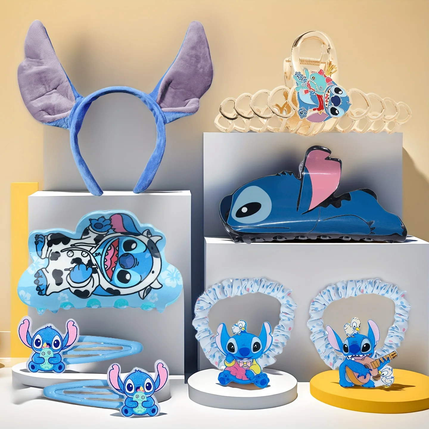 

A set of 8 Disney Stitch hair accessories. Suitable for daily wear, it is a versatile hair accessory. With various styles
