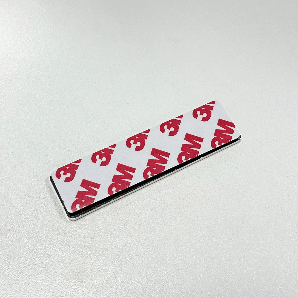 EMBLEMAT/NAGŁOŚC RED METAL LT-1 ENGINE RACE MOTOR SWAP DO KAPOTY, BAGAŻNIKA, DRZWI, CHROMOWANY