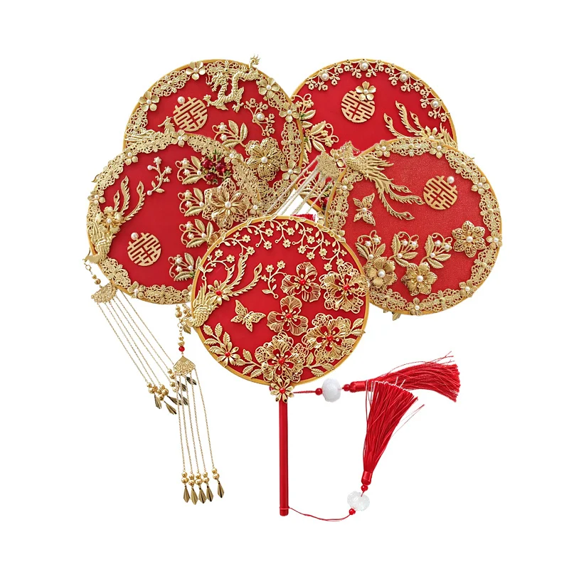 Traditional Chinese Wedding Round Fan Bride Show Costume Handheld Floral Finish Round Fan for Bridal Procession and Ceremonies