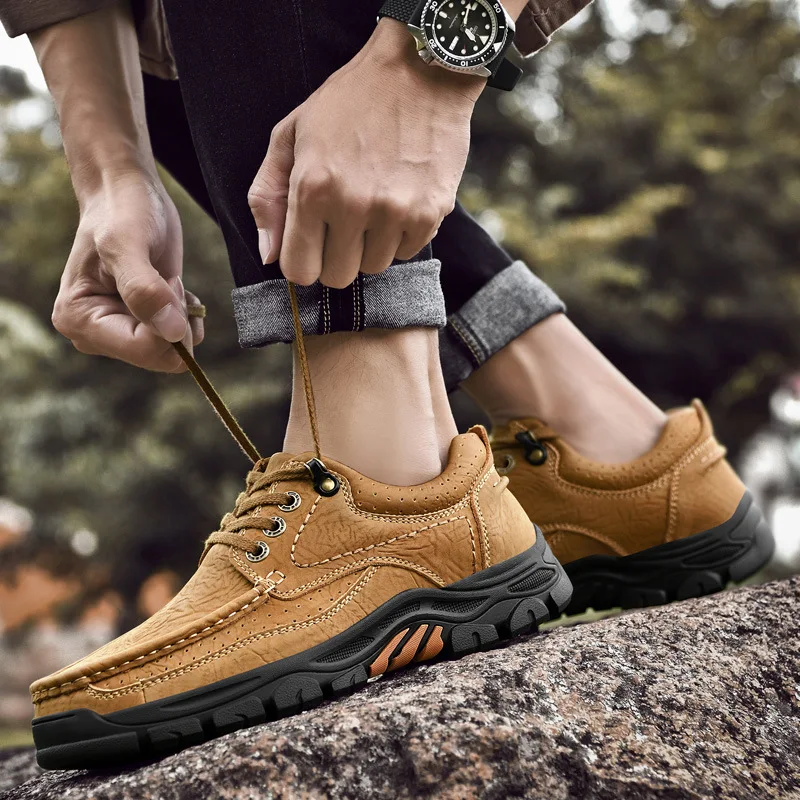 

Men's Full-Grain Leather Work Shoes Thick-Soled Breathable Outdoor Sports Casual Shoes for Middle-Aged Men