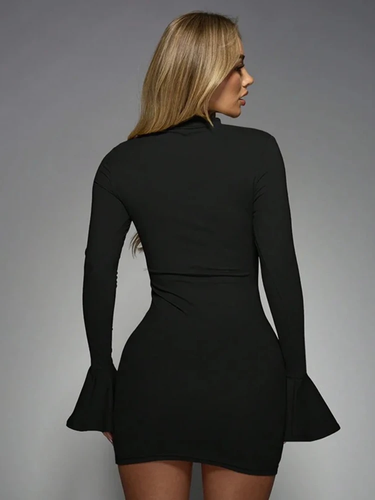 ชุดเดรสสั้นเซ็กซี่แขนยาวทรงบานเว้าข้าง ยี่ห้อ XIAOTANG สำหรับผู้หญิง ฤดูใบไม้ร่วง ฤดูหนาว รุ่นใหม่ คอสูงครึ่งตัว เอวสูง เหมาะสำหรับงานปาร์ตี้และคลับ