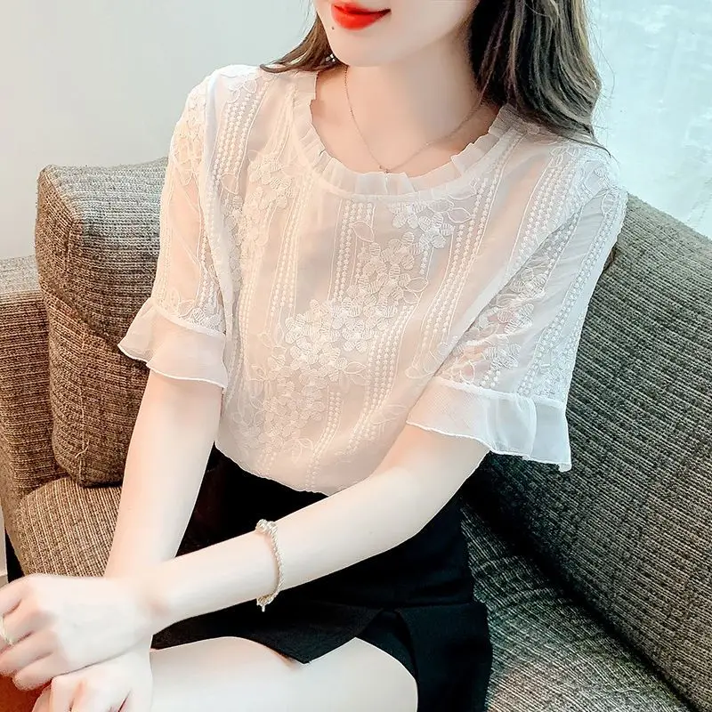 

Elegant wood ear collar lace chiffon blouse women's summer new style white trumpet sleeve loose versatile top