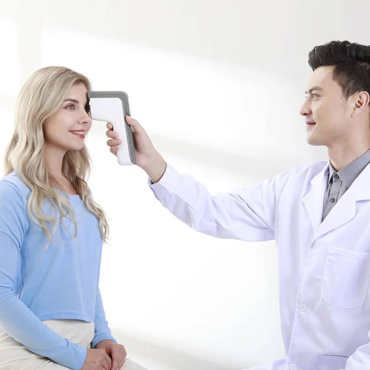 최고급 휴대용 자동 굴절계 휴대용 자동 굴절 검사기 시력 검사기 간편한 사용