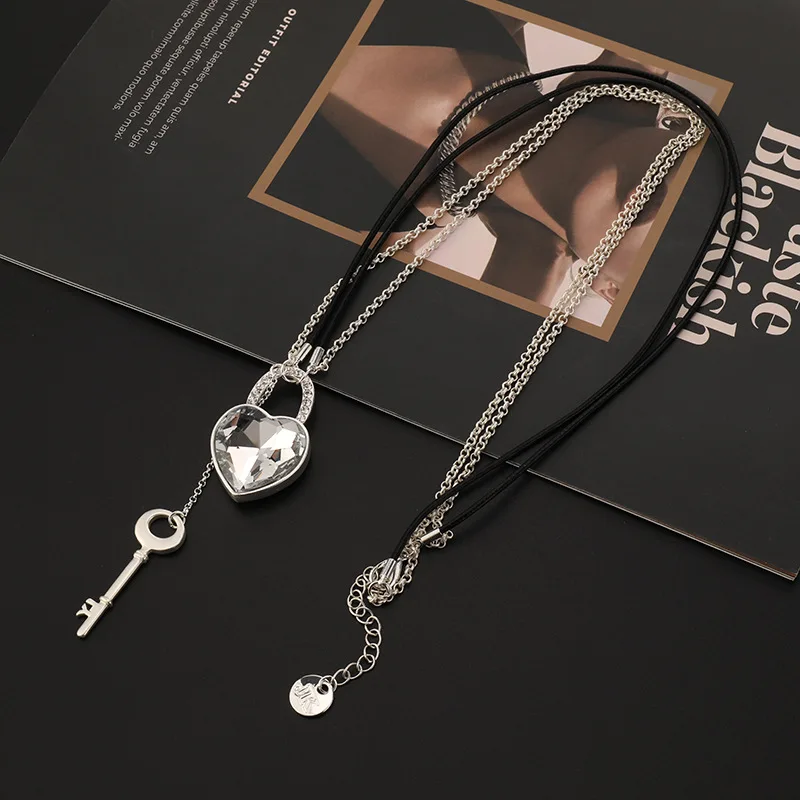 Long chain sweater chain new style key and lock necklace retro simple women's necklace