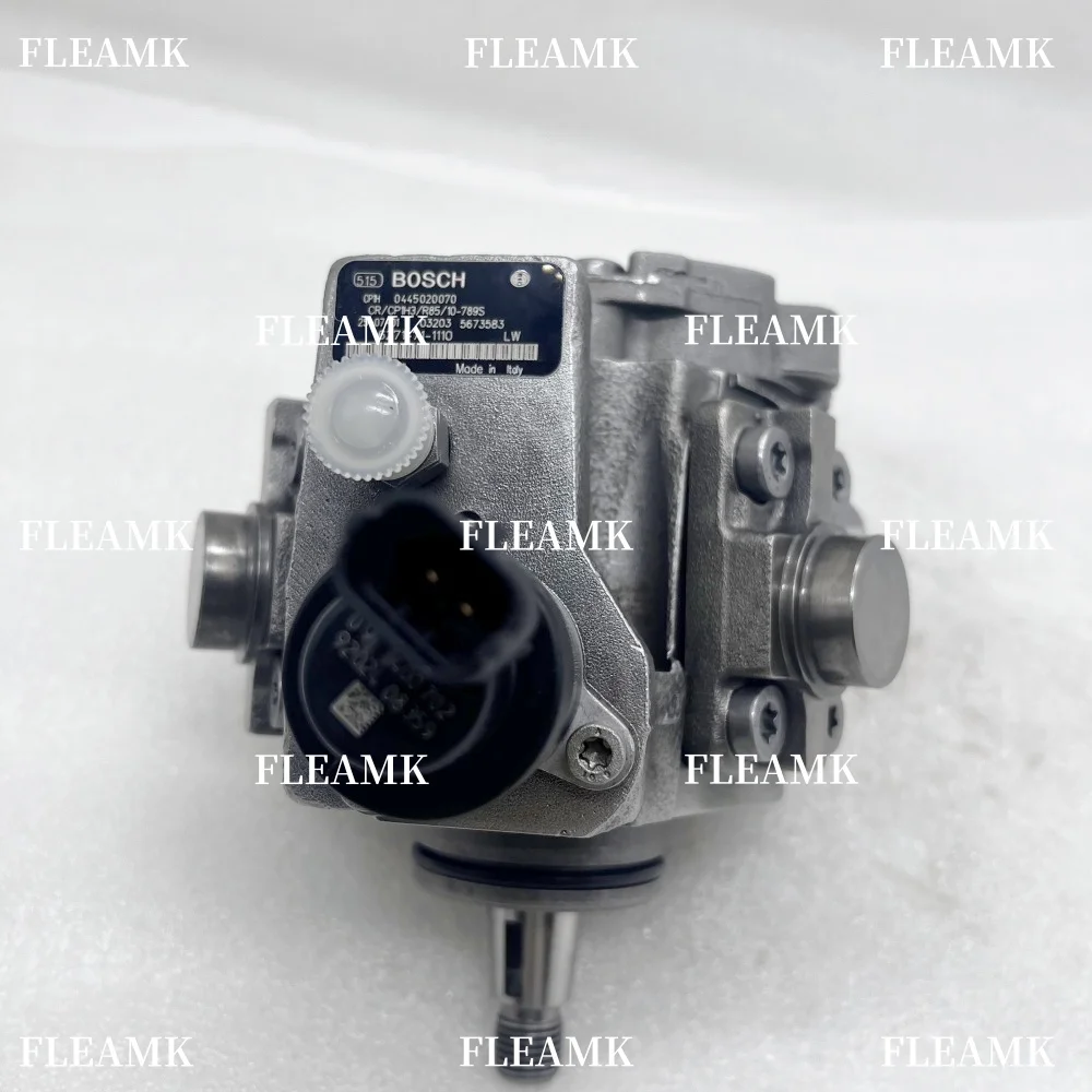 High Quality Diesel Common Rail Fuel Injection Pump 0445020070 6271-71-1110