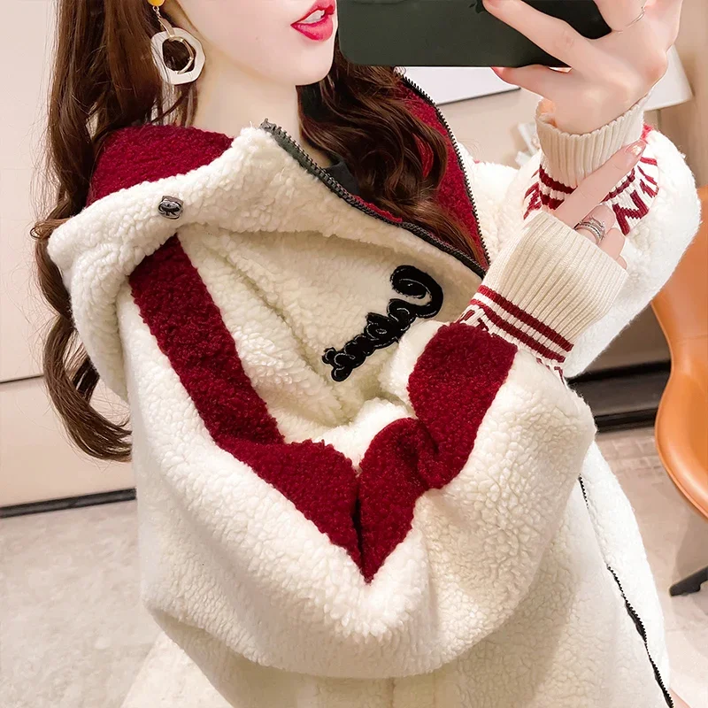 Lamb Plush Coat Outerwear Ladies Plus Velvet Thick Warm Overcoat Women 2021 New Autumn Winter Fashion Embroidery Hooded Jacket