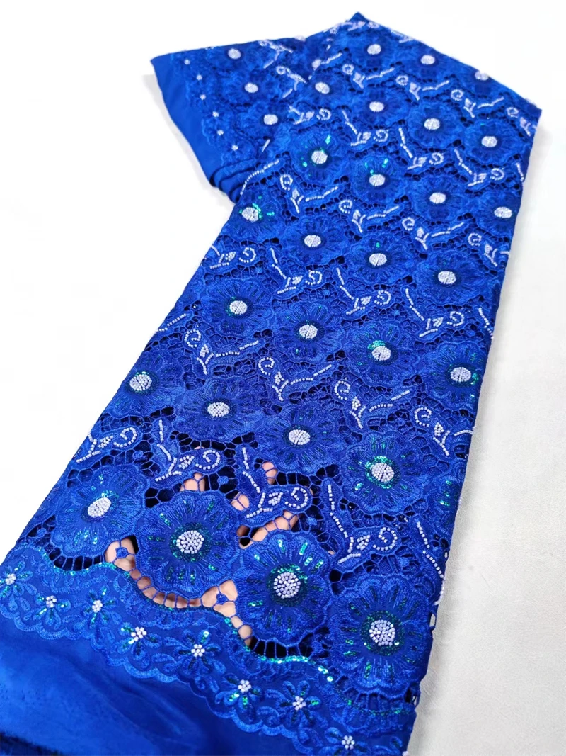 Рисунок 4 - Французское гипюровое кружево для свадебного платья