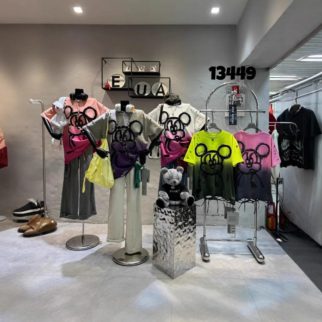 

Plus size 200-300 jin brand heavy industry multi-process embroidery sequin short-sleeve T-shirt, fashionable and trendy