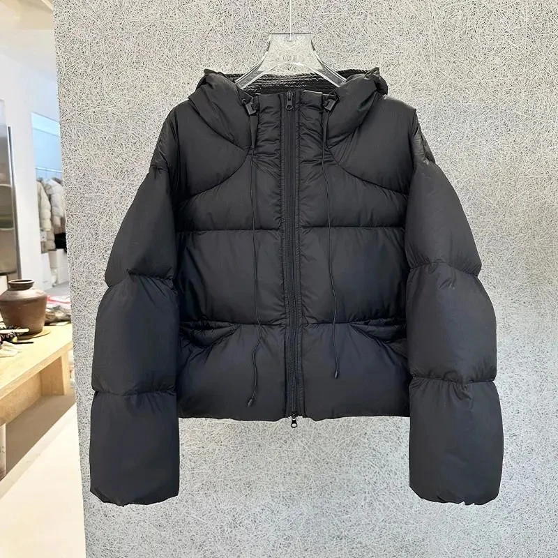 เสื้อโค้ทพาร์กาแฟชั่นแบบเรียบง่ายบุใยฝ้ายแบบมีฮู้ด เสื้อแจ็คเก็ตพัฟเฟอร์ผ้าฝ้ายแบบสั้นสำหรับผู้หญิง เสื้อโค้ทผ้าฝ้ายบุหนาสำหรับผู้หญิง