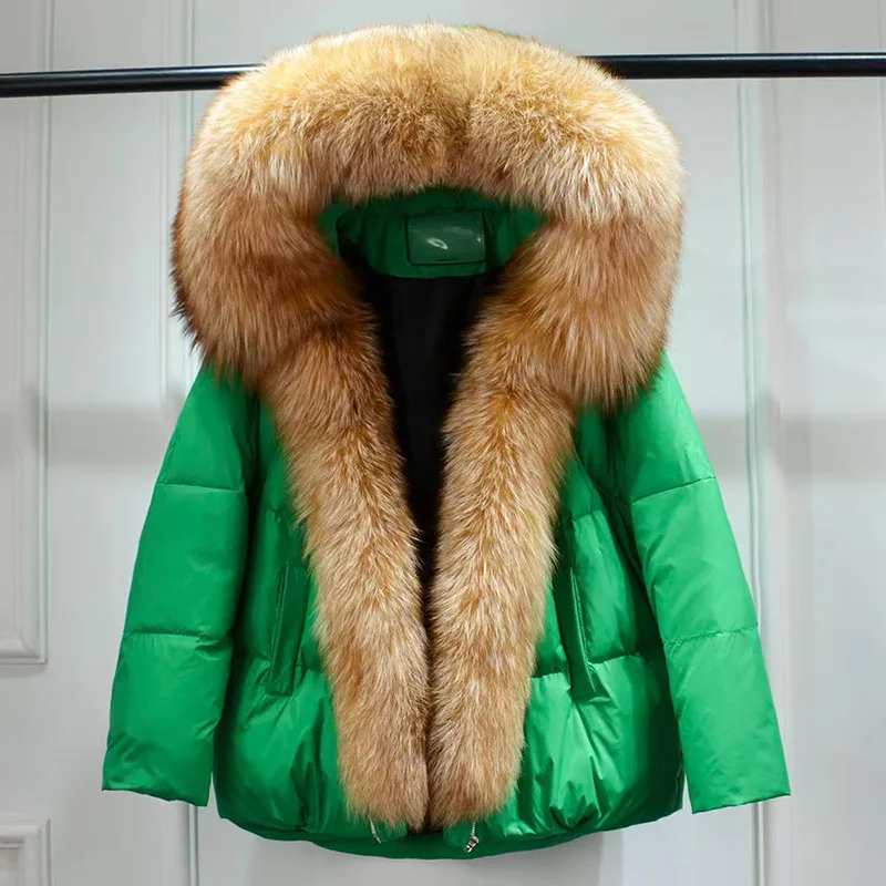 The 2025 winter new fox large fur collar hooded down jacket for women is a short, fashionable, loose and thick warm coat