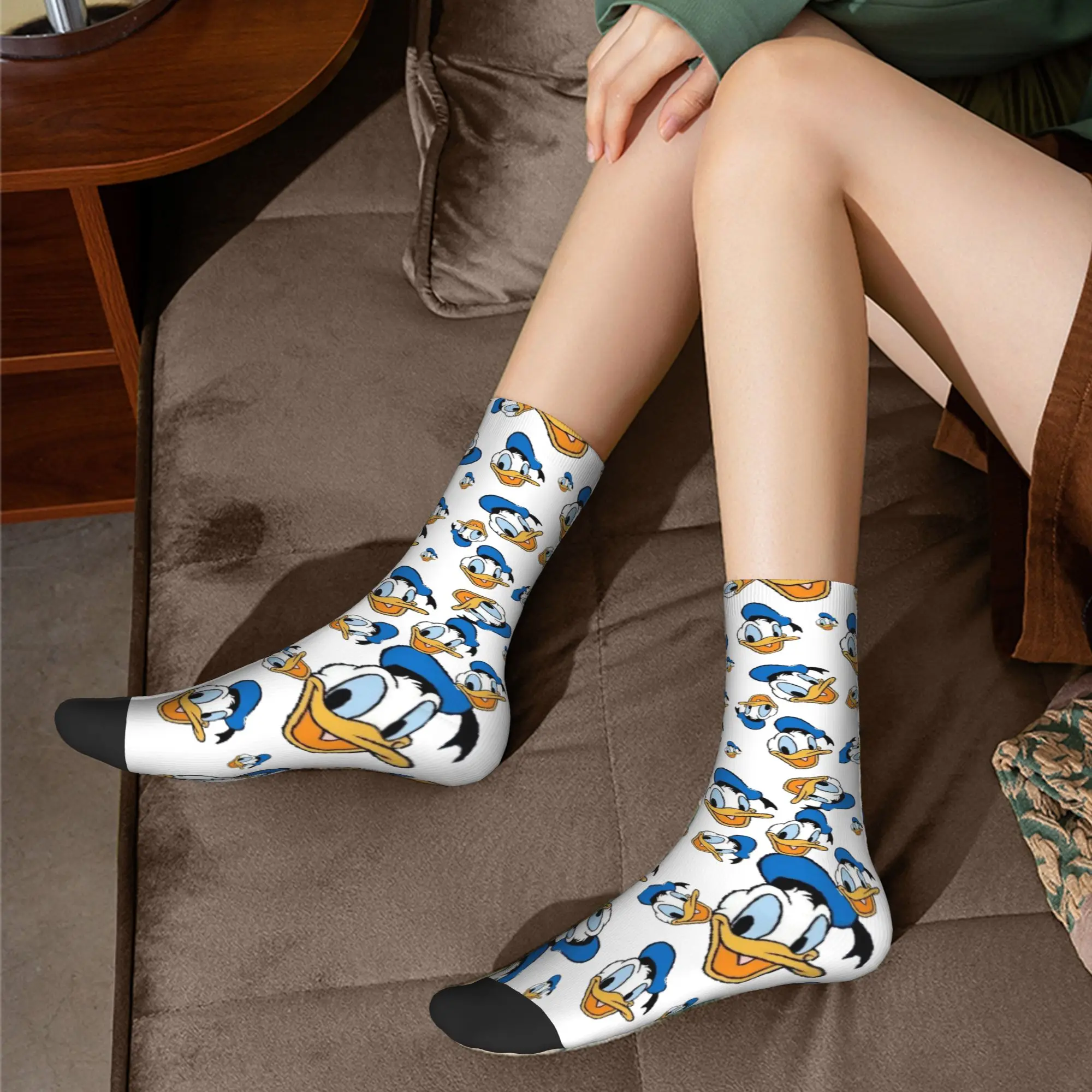 Nuevos calcetines para hombre, calcetines informales de Pato Donald de poliéster, calcetines para monopatín de Mickey Mouse para mujer, primavera, verano, Otoño e Invierno