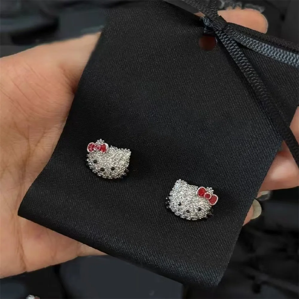 Kpop Idol GD Dezelfde stijl Hello Kitty Zoete schattige oorbellen Lichte luxe Veelzijdige high-end oorbellen G-Dragon Fans Gifts Collection