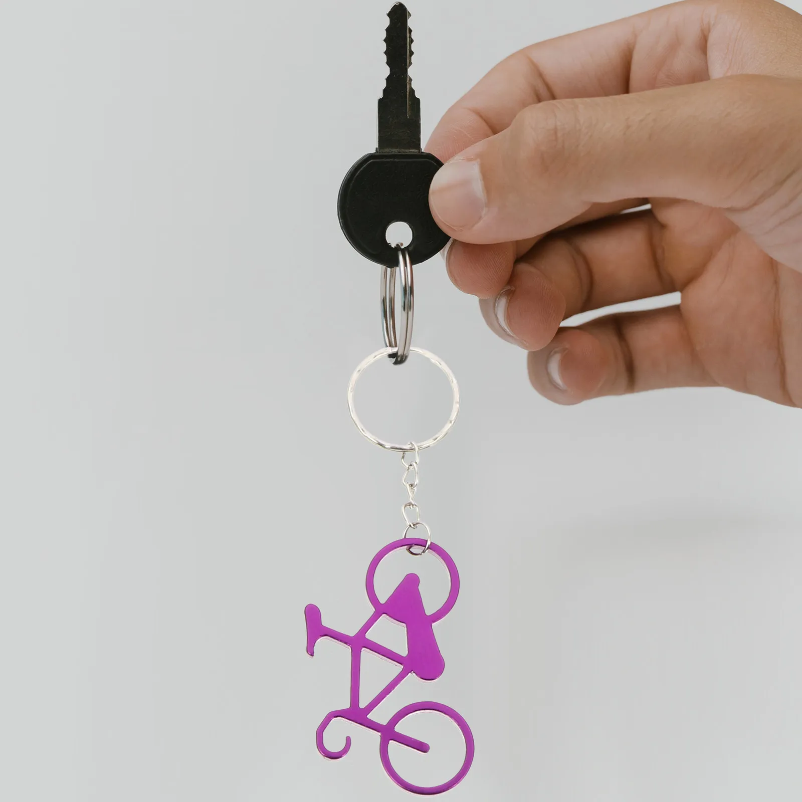 Llaveros multiusos con abridor de botellas, colgantes con forma de bicicleta, abridores de tapas de metal ligeros, descorchadores portátiles, 10 Uds.