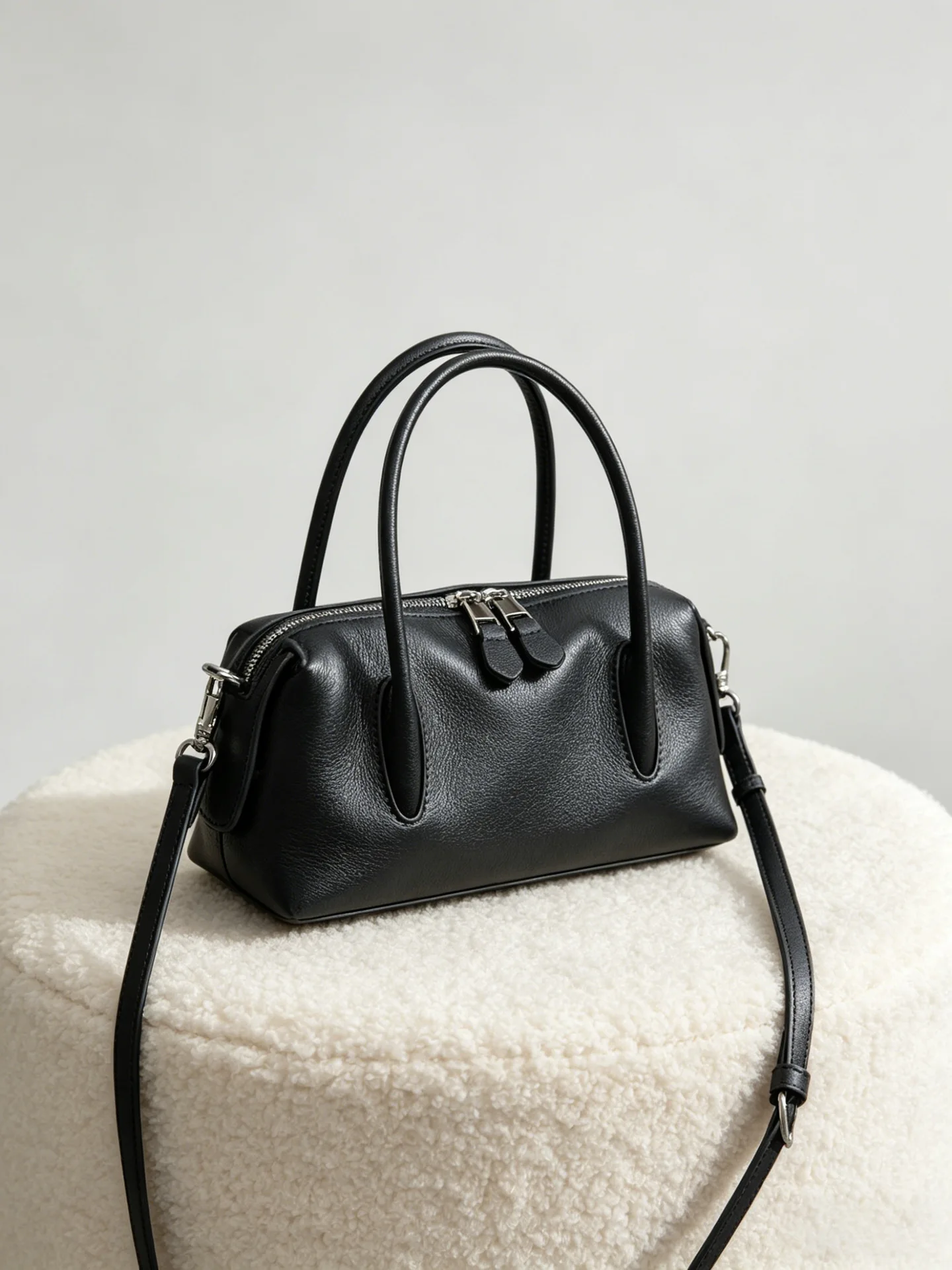 New genuine leather Boston pillow bag for women, first-layer cowhide litchi grain, shoulder crossbody hand bowling bag